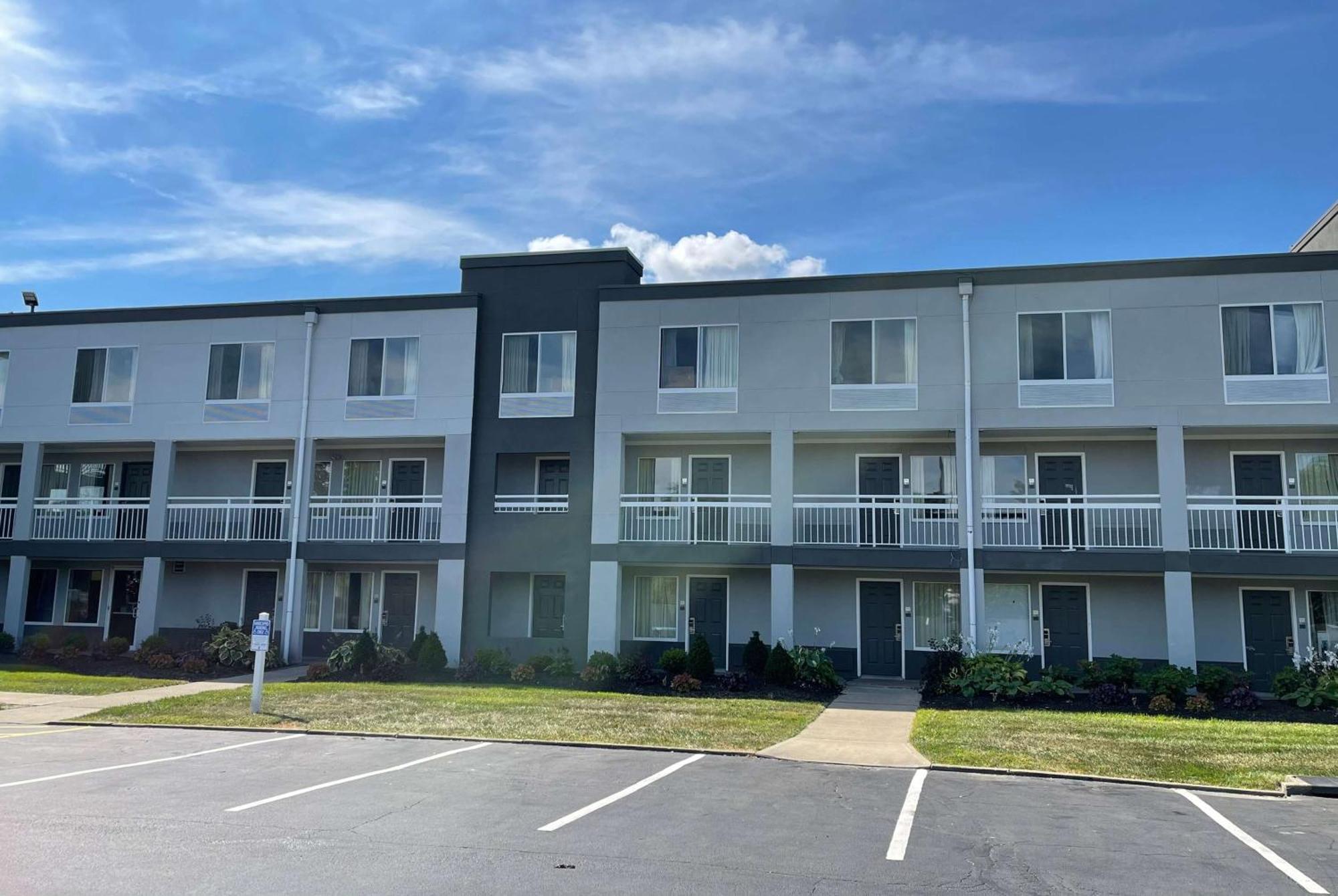 Wingate By Wyndham Dayton North Hotell Exteriör bild