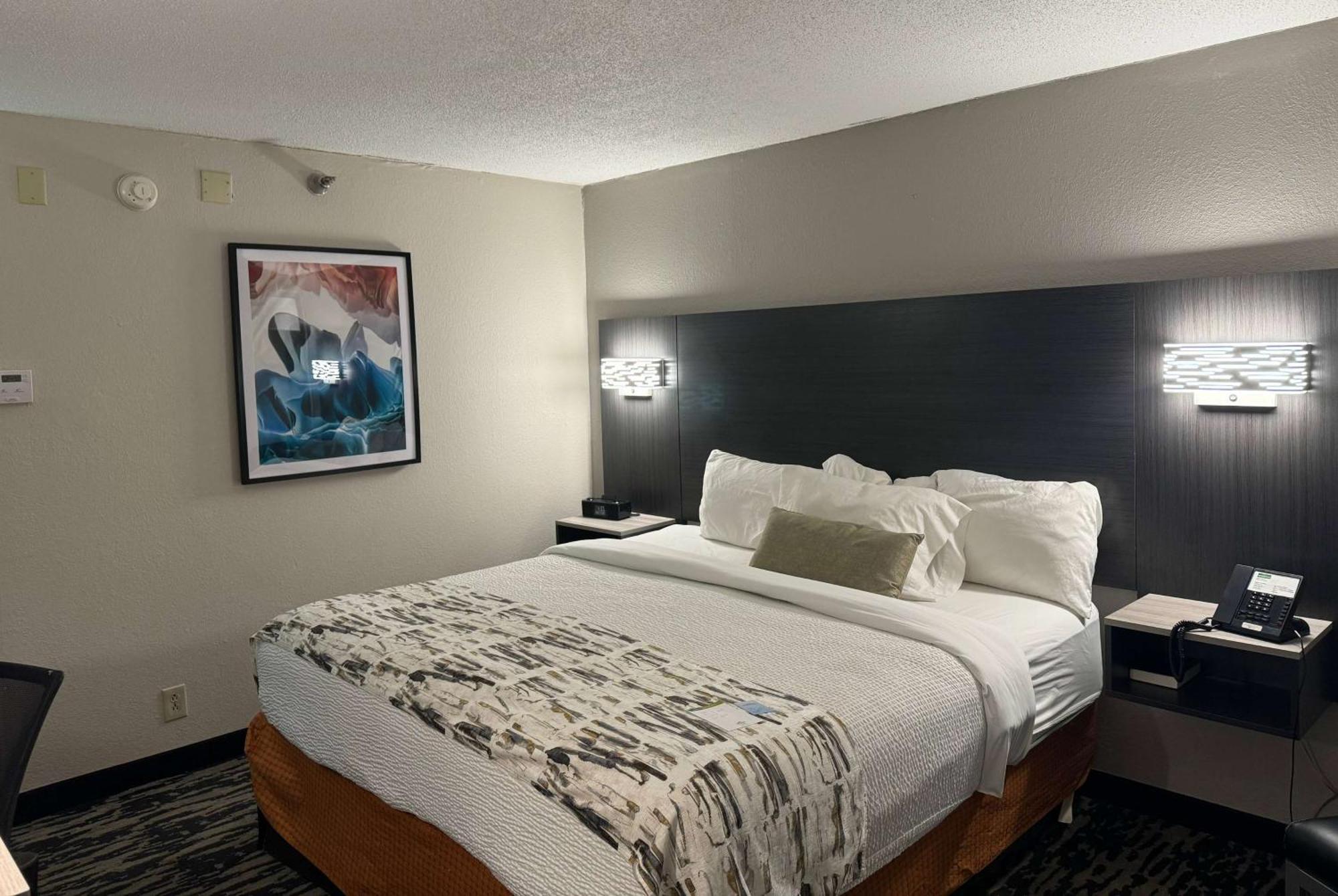 Wingate By Wyndham Dayton North Hotell Exteriör bild